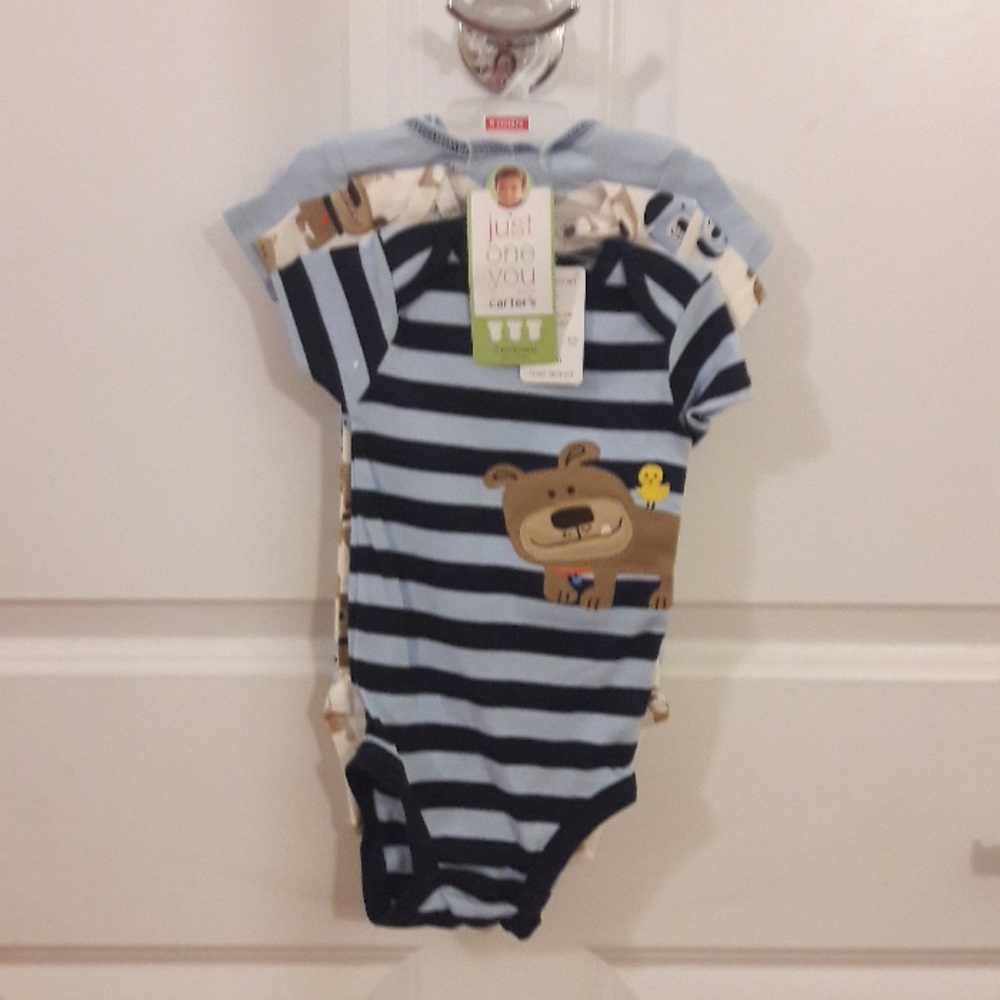 BRAND NEW  Carter's 3 bodysuits 6months